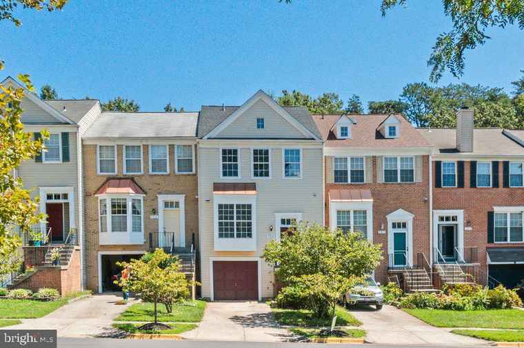 Photo of 7319 Sunrise Ct Greenbelt, MD 20770