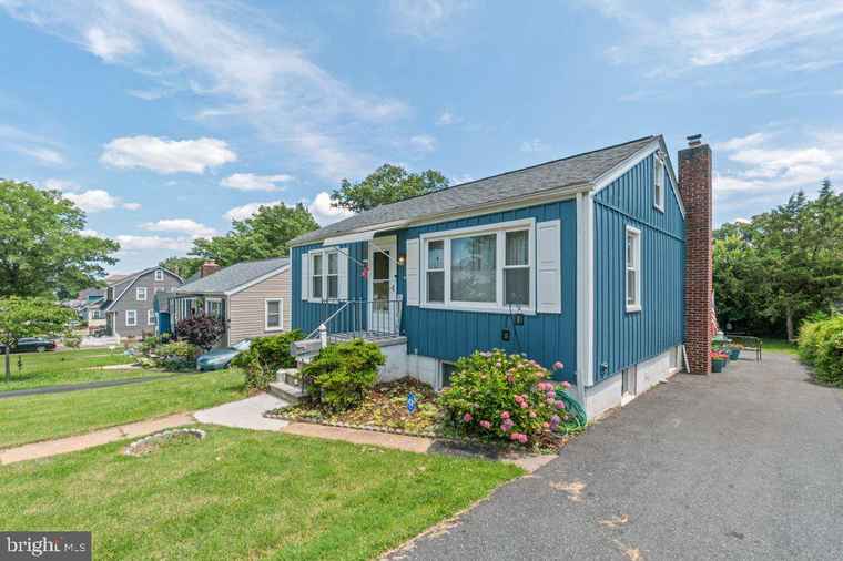 Photo of 4433 Forest View Ave Baltimore, MD 21206