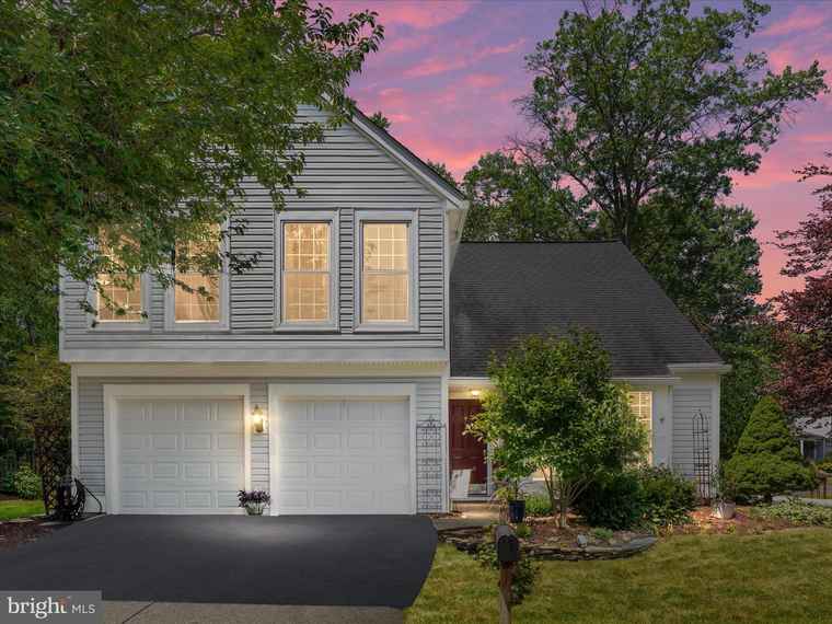 Photo of 406 Deerpath Ave SW Leesburg, VA 20175