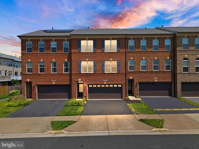 Photo of 15964 Lowdermilk Pl Haymarket, VA 20169