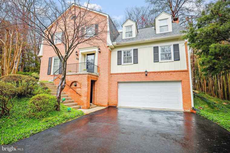 Photo of 11229 Fall River Ct Potomac, MD 20854