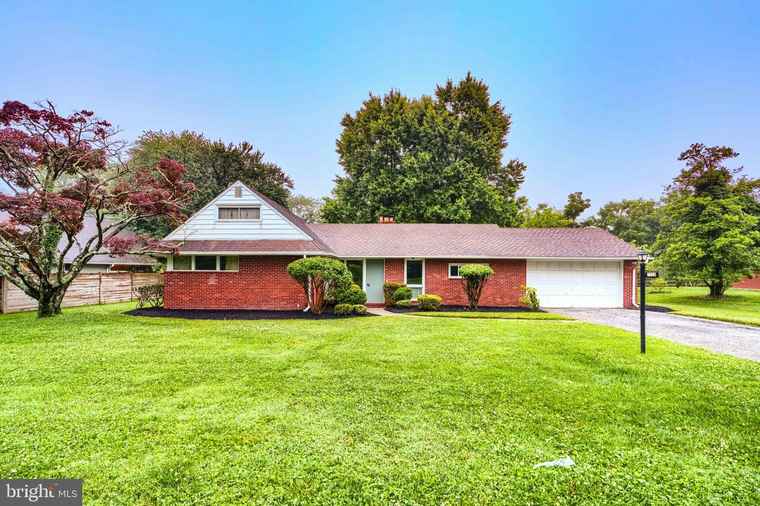Photo of 7900 Ivy Ln Baltimore, MD 21208