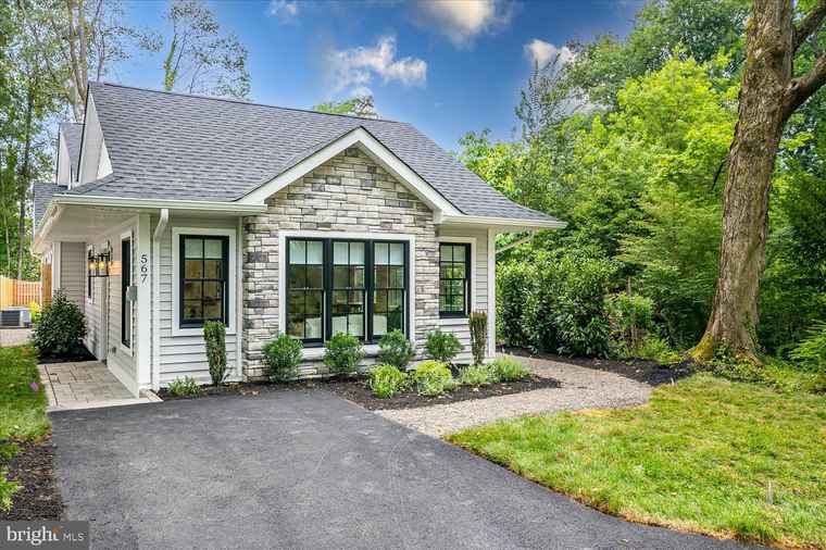 Photo of 567 Riverside Dr Princeton, NJ 08540