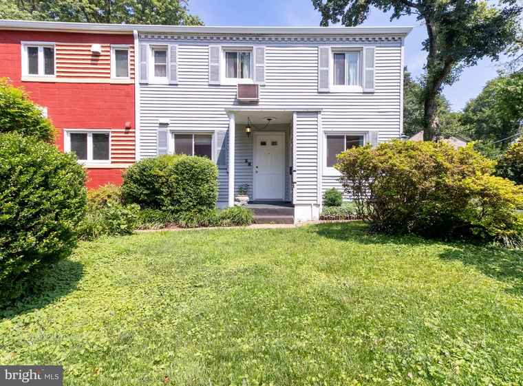 Photo of 3-H Crescent Rd Greenbelt, MD 20770