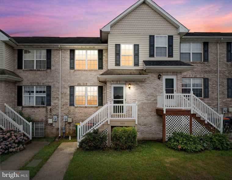 Photo of 509 Aidone Dr Middletown, DE 19709