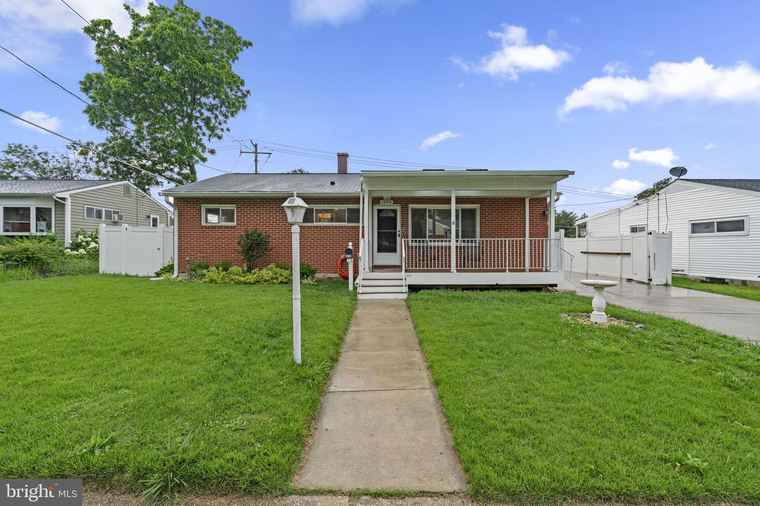 Photo of 1020 Collwood Rd Catonsville, MD 21228