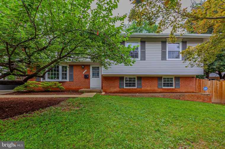 Photo of 209 W Deer Park Rd Gaithersburg, MD 20877