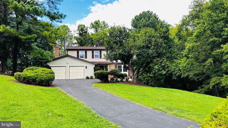 Photo of 1140 Riva Ridge Dr Great Falls, VA 22066
