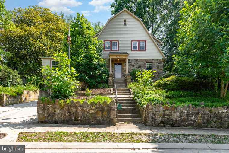 Photo of 112 Edgewood Rd Towson, MD 21286
