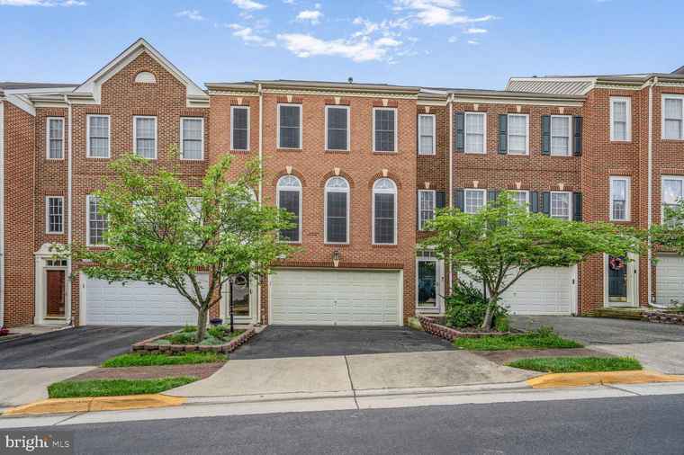 Photo of 8010 Samuel Wallis St Lorton, VA 22079