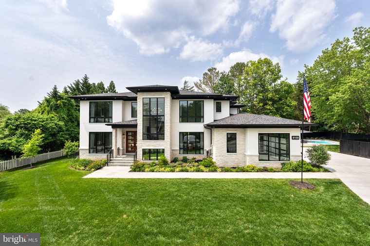 Photo of 8100 Lewinsville Mclean, VA 22102