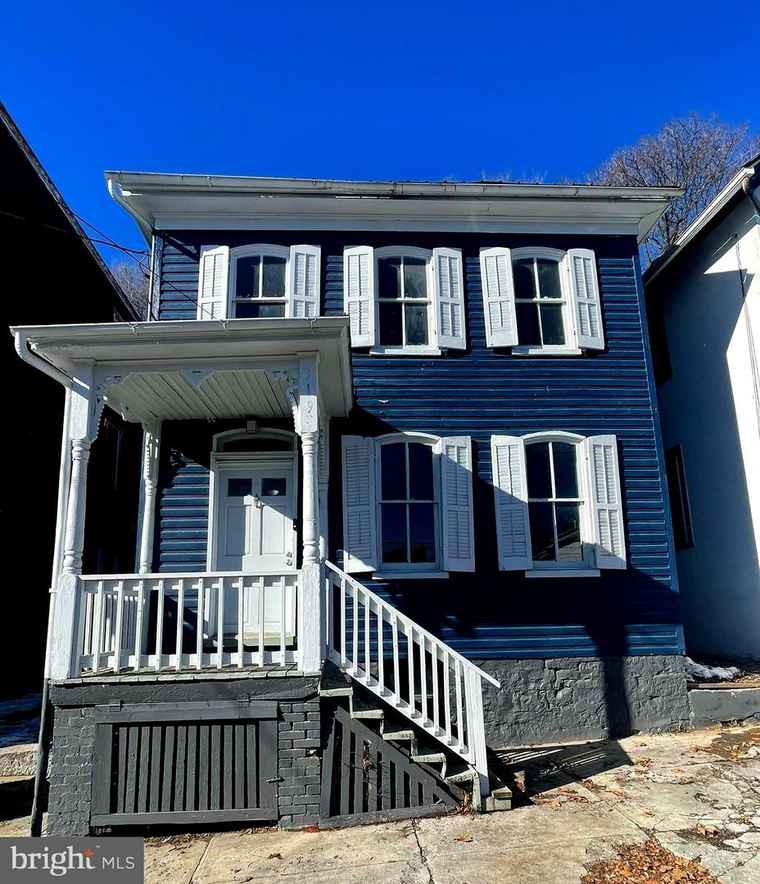 Photo of 319 S Maple Ave Martinsburg, WV 25401