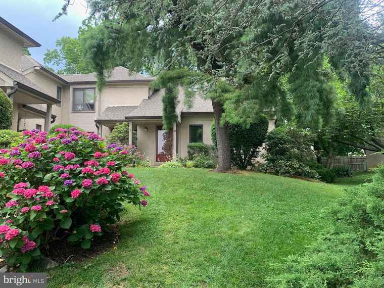 Photo of 25 Oakmont Pl Media, PA 19063
