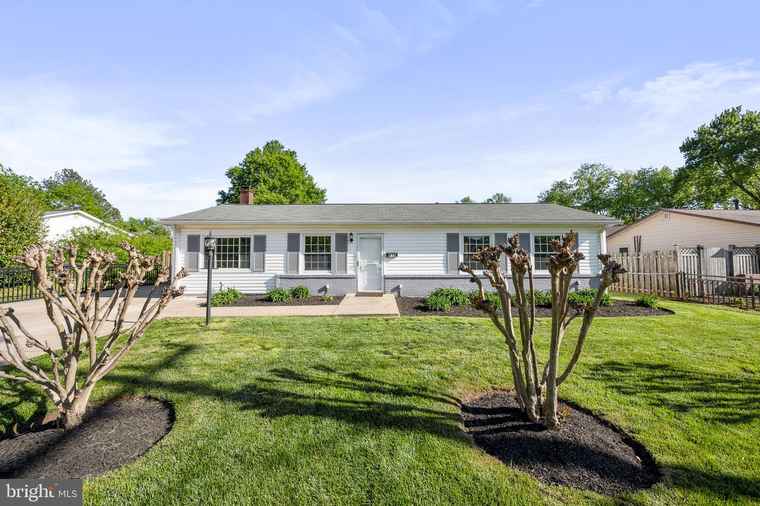 Photo of 619 W Church Rd Sterling, VA 20164