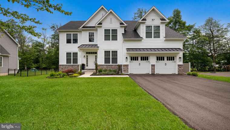 Photo of 702 N Shady Retreat Rd Doylestown, PA 18901