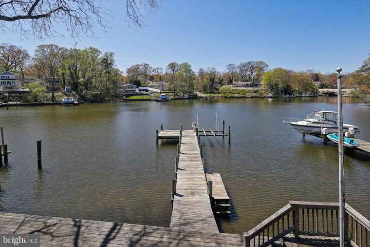 Photo of 8364 Country Life Rd Pasadena, MD 21122