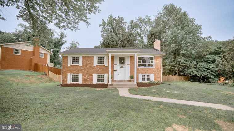 Photo of 2208 Princess Anne Ln Woodbridge, VA 22191