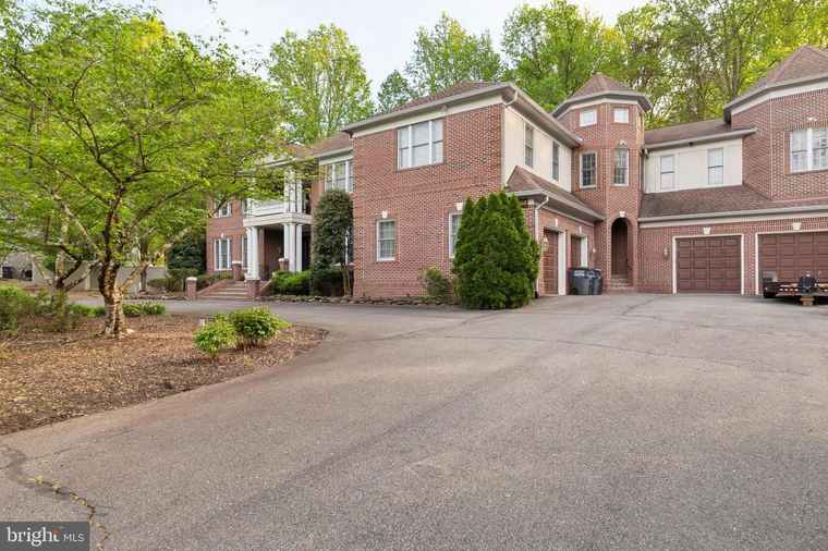 Photo of 6403 Burke Woods Dr Burke, VA 22015
