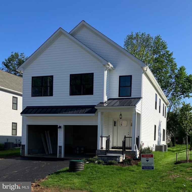 Photo of 403 Taylor St Media, PA 19063