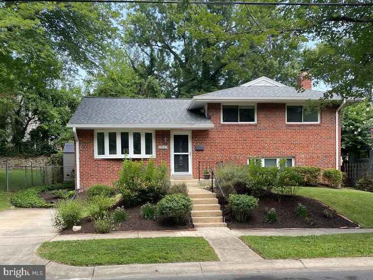 Photo of 10227 Leslie St Silver Spring, MD 20902