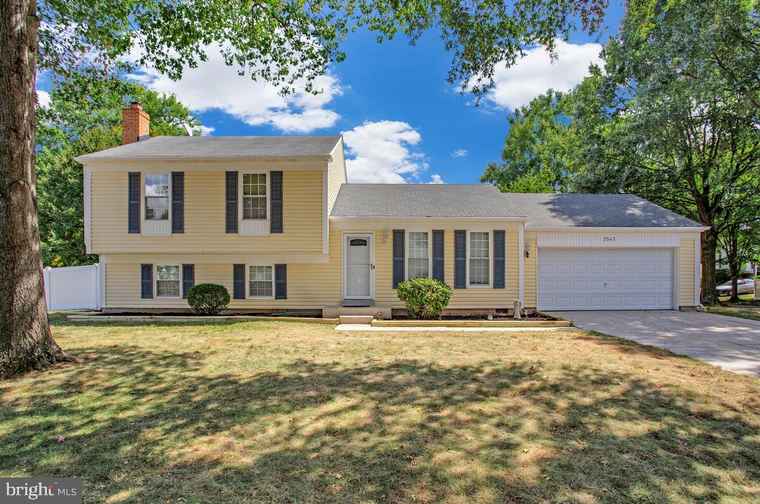 Photo of 2543 Ann Arbor Ln Bowie, MD 20716