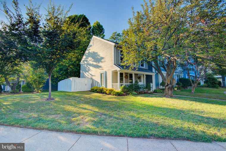 Photo of 1551 Poplar Grove Dr Reston, VA 20194