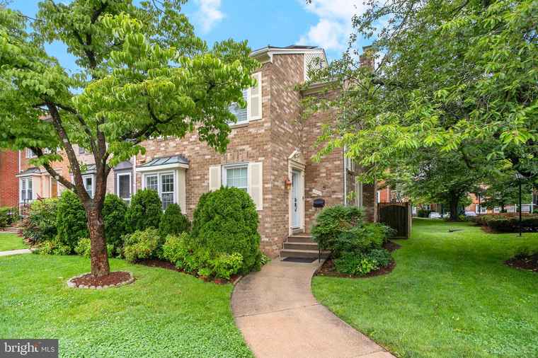Photo of 10293 Arizona Cir #58 Bethesda, MD 20817