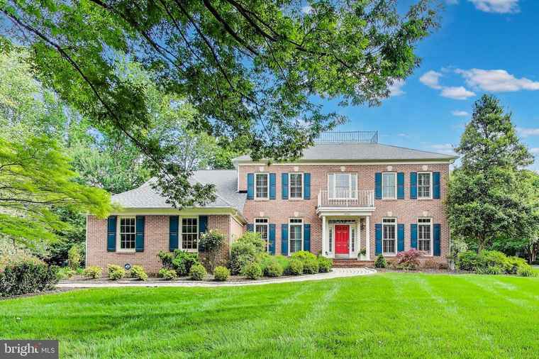 Photo of 10106 Waterside Dr Burke, VA 22015