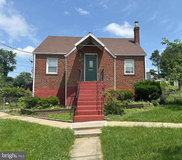 Photo of 6603 Medwick Dr Hyattsville, MD 20783