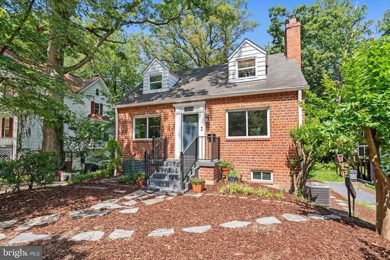 Photo of 7007 Poplar Ave Takoma Park, MD 20912