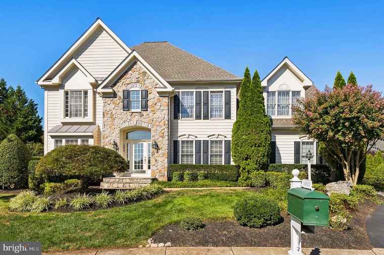 Photo of 15013 Ransom Oaks Ct Gainesville, VA 20155