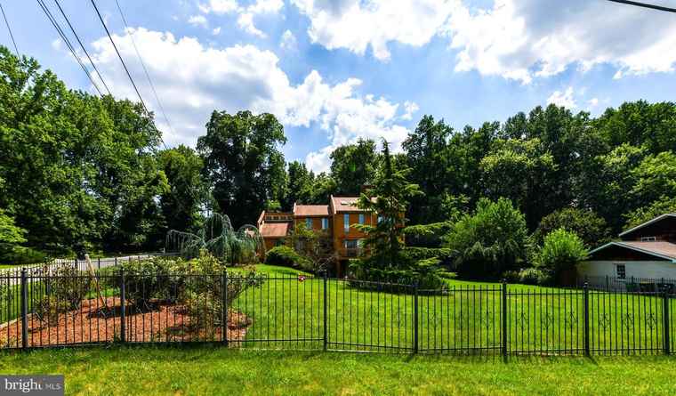 Photo of 500 River Bend Rd Fort Washington, MD 20744