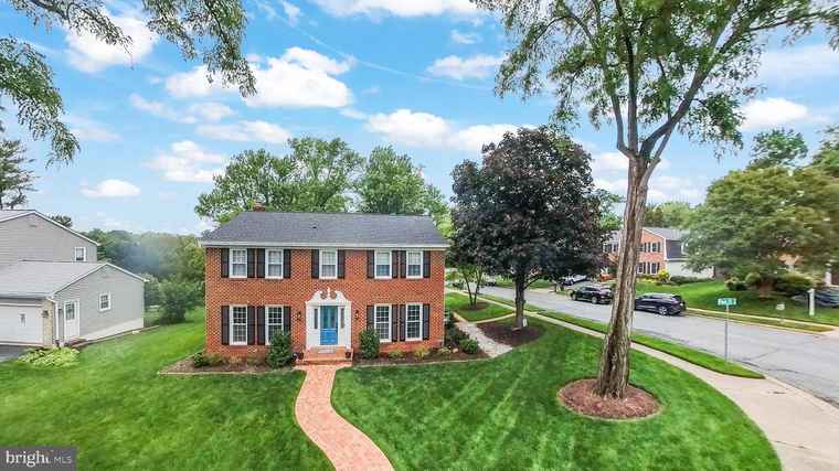 Photo of 200 Paris Ct SW Vienna, VA 22180