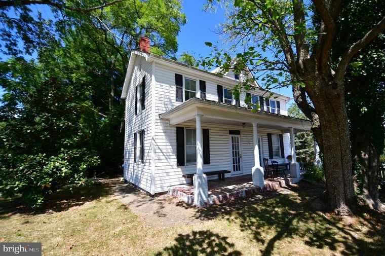Photo of 4016 Ballenger Creek Pike Frederick, MD 21703