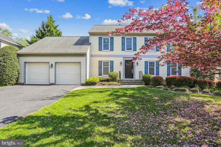 Photo of 3 Lily Pond Ct Rockville, MD 20852