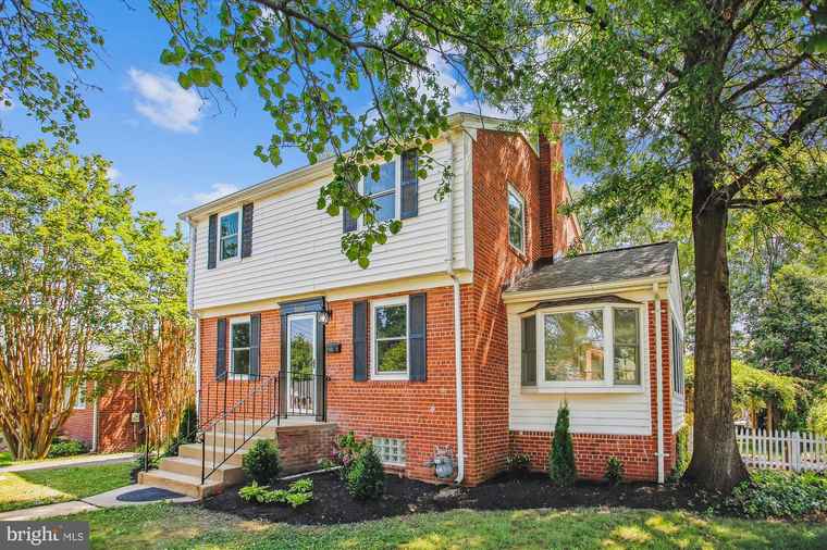 Photo of 5909 Frederick St Springfield, VA 22150