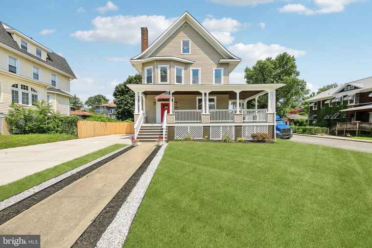 Photo of 2801 Roslyn Ave Baltimore, MD 21216