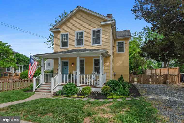 Photo of 504 Melvin Ave Annapolis, MD 21401