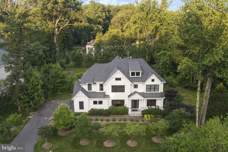 Photo of 717 Miller Ave Great Falls, VA 22066