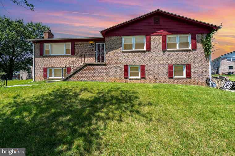 Photo of 9803 Pamir Ct Fort Washington, MD 20744
