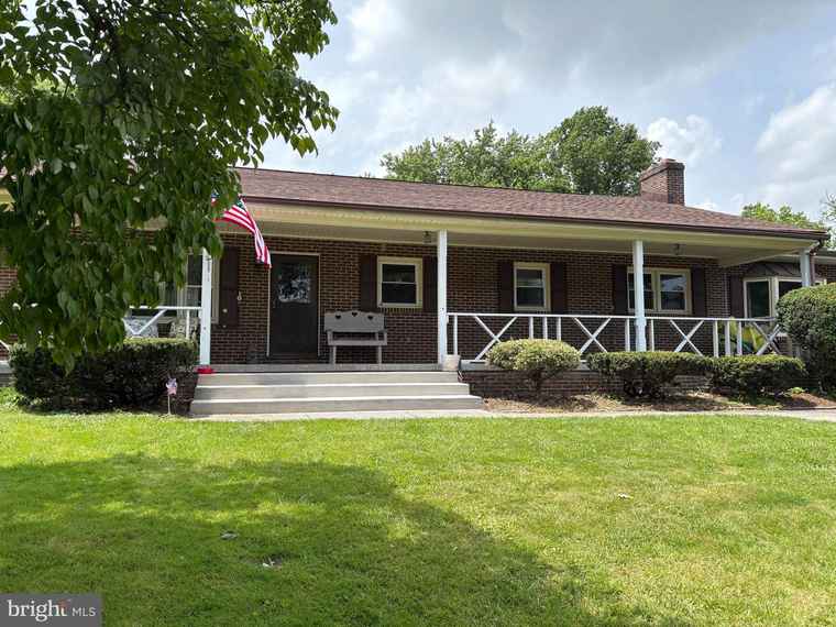 Photo of 425 Beechcroft Rd Winchester, VA 22601