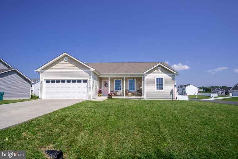 Photo of 625 Jensen Way Martinsburg, WV 25401