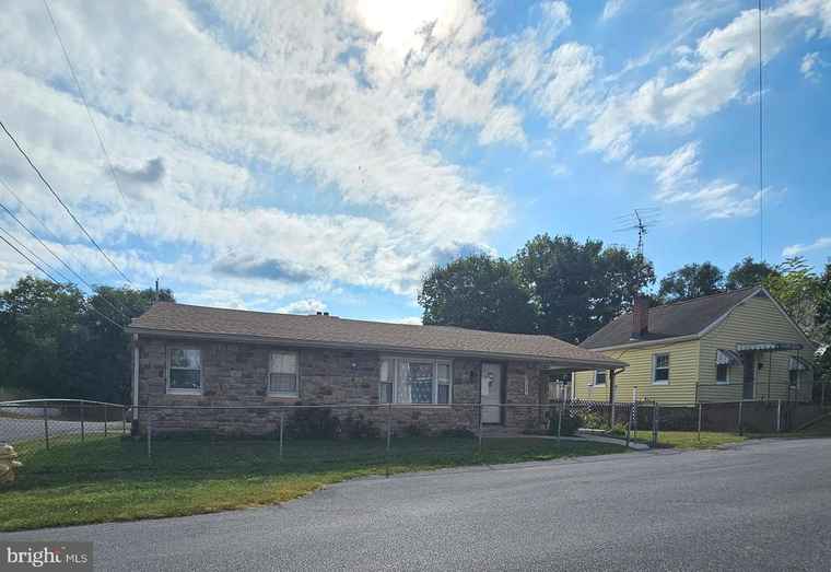 Photo of 325 - 327 Beth St Martinsburg, WV 25404