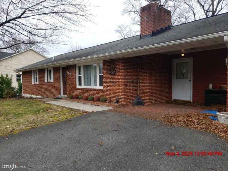 Photo of 952 Central Ln Gambrills, MD 21054