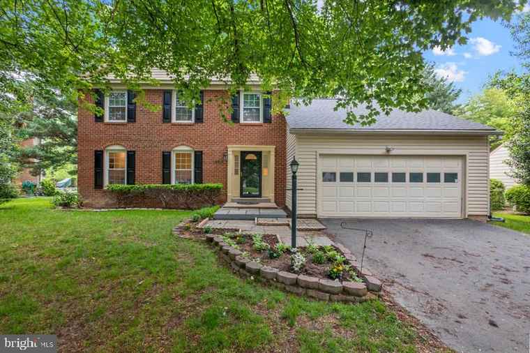 Photo of 13219 Rippling Brook Dr Silver Spring, MD 20906