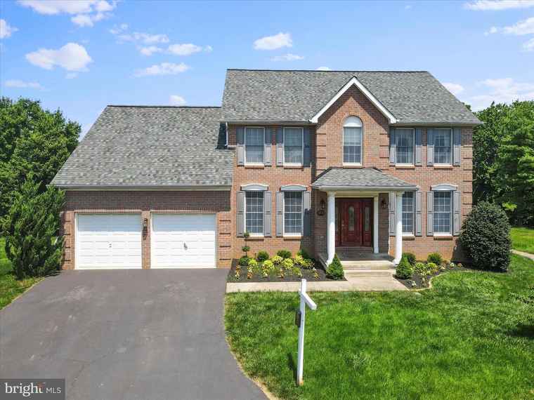 Photo of 1033 Lindfield Dr Frederick, MD 21702
