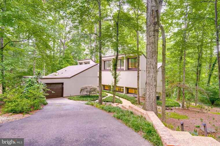 Photo of 11405 Purple Beech Dr Reston, VA 20191