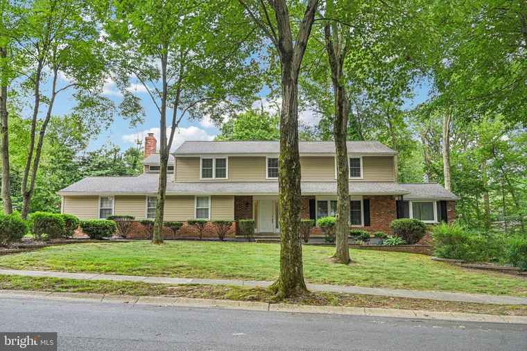 Photo of 2002 Brandywood Ln Wilmington, DE 19810