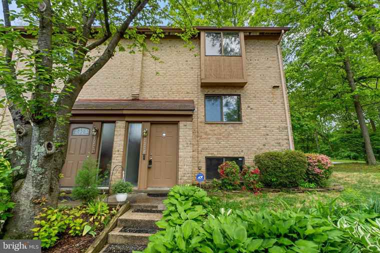 Photo of 7320 Mossy Brink Ct Columbia, MD 21045