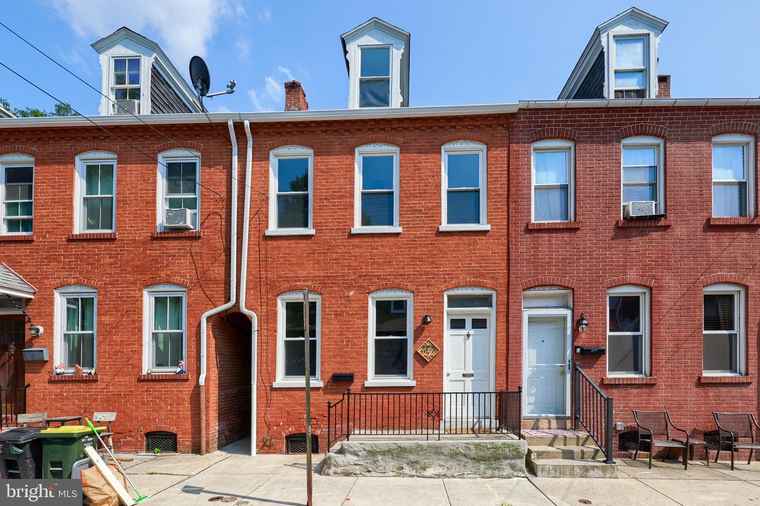 Photo of 452 Fremont St Lancaster, PA 17603